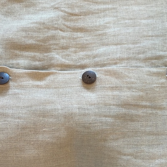 West elm grey/silver pillow cases-set of 2 - Picture 4 of 4